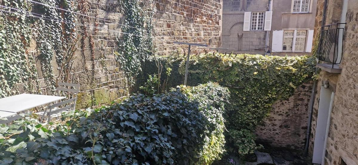 Appartement 120 M² Duplex Coeur Historique Au Calme Le Puy-en-Velay Exterior foto